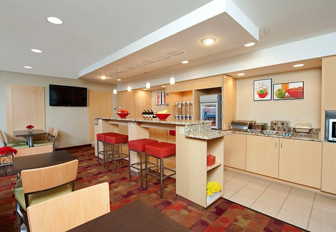 Hotel TownePlace Suites by Marriott Bloomington West  | Bloomington | Indiana | United States 15