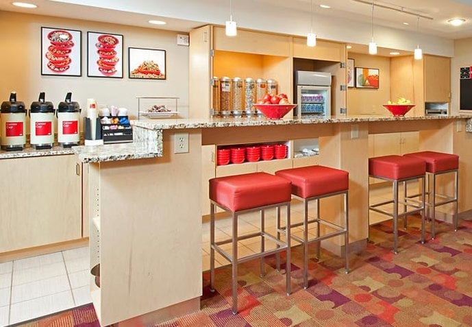 Hotel TownePlace Suites by Marriott Bloomington West  | Bloomington | Indiana | United States 16