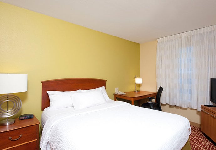 Hotel TownePlace Suites by Marriott Bloomington West  | Bloomington | Indiana | United States 19