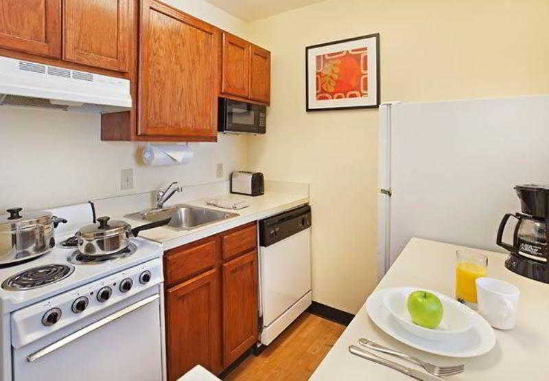 Hotel TownePlace Suites by Marriott Charlotte Arrowood  | Charlotte | North Carolina | United States 1