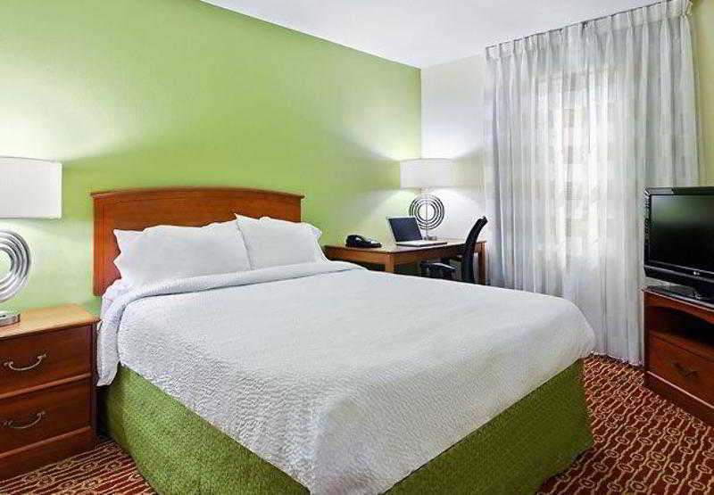 Hotel TownePlace Suites by Marriott Charlotte Arrowood  | Charlotte | North Carolina | United States 10