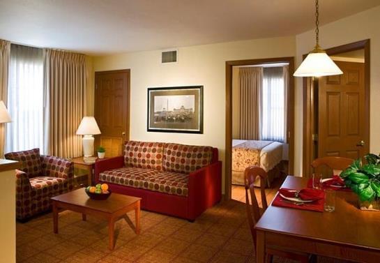 Hotel TownePlace Suites By Marriott Detroit Dearborn  | Dearborn | Michigan | United States 10