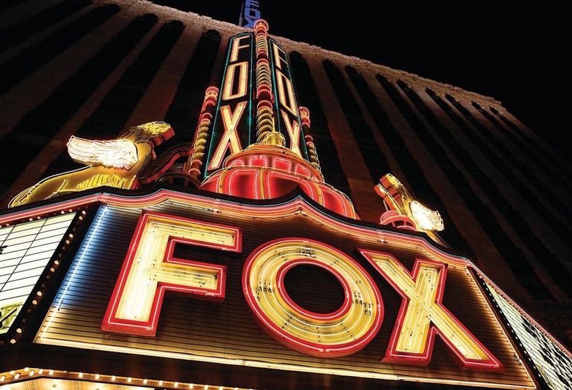 Hotel TownePlace Suites By Marriott Detroit Dearborn  | Dearborn | Michigan | United States 3