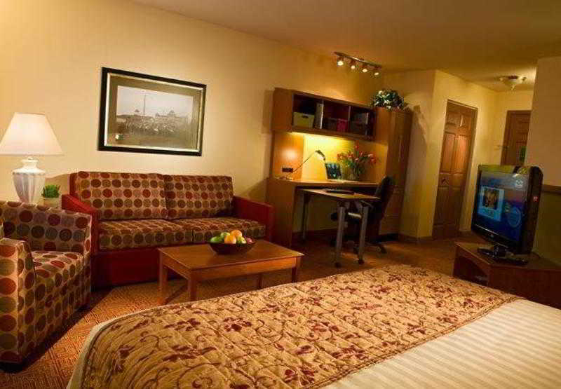 Hotel TownePlace Suites By Marriott Detroit Dearborn  | Dearborn | Michigan | United States 6