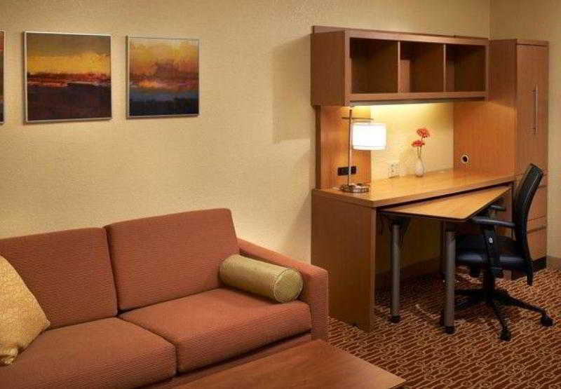 Hotel TownePlace Suites by Marriott Detroit Novi  | Novi | Michigan | United States 11