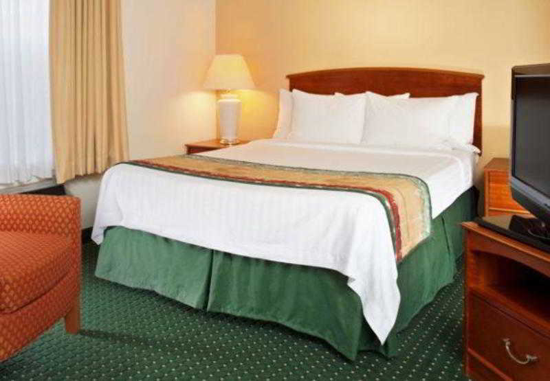 Hotel TownePlace Suites by Marriott Detroit Novi  | Novi | Michigan | United States 3