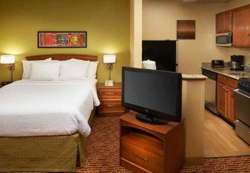 Hotel TownePlace Suites by Marriott Detroit Novi  | Novi | Michigan | United States 9