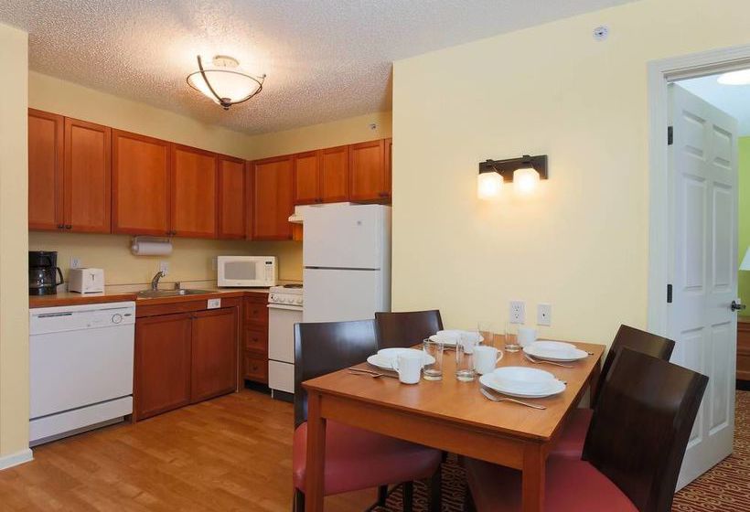 Hotel TownePlace Suites by Marriott Lubbock  | Lubbock | Texas | United States 9