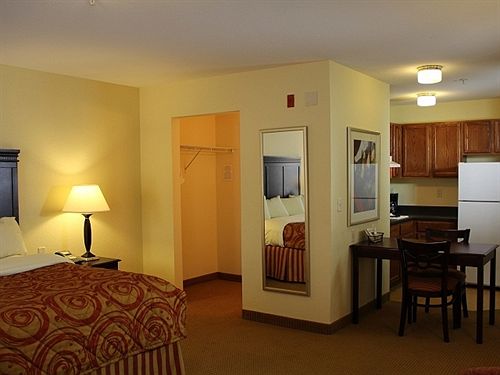 Hotel Home-Towne Suites Bowling Green  | Bowling Green | Kentucky | United States 9