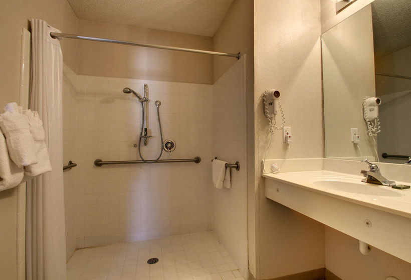 Hotel Crestwood Suites - High Point  | High Point | North Carolina | United States 5