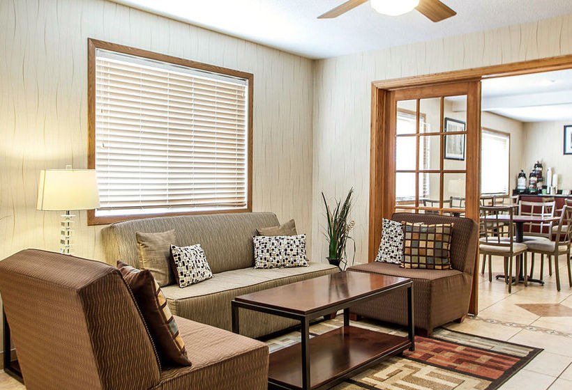 Hotel Quality Inn & Suites  | Davenport | Iowa | United States 12