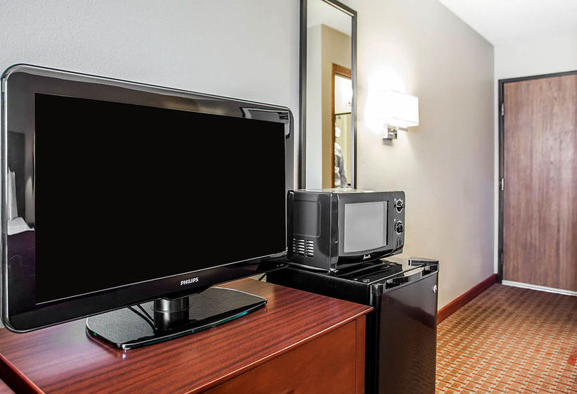 Hotel Quality Inn & Suites  | Davenport | Iowa | United States 13