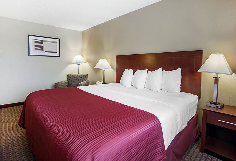 Hotel Quality Inn & Suites  | Davenport | Iowa | United States 15