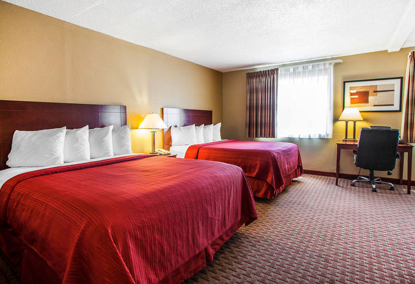 Hotel Quality Inn & Suites  | Davenport | Iowa | United States 16