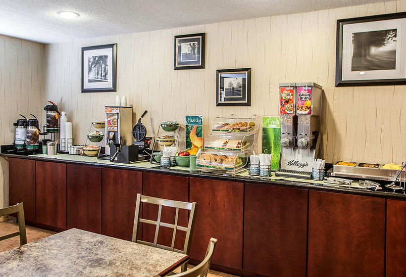 Hotel Quality Inn & Suites  | Davenport | Iowa | United States 3