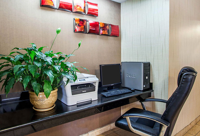 Hotel Quality Inn & Suites  | Davenport | Iowa | United States 4