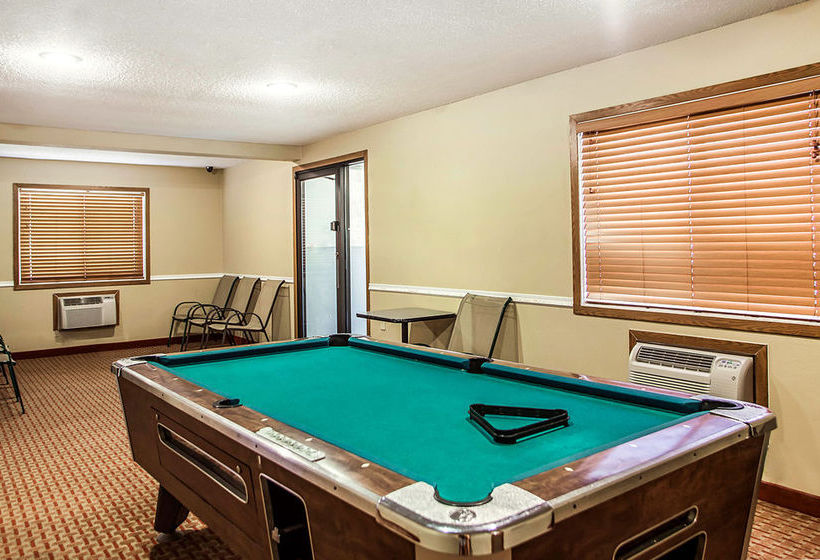 Hotel Quality Inn & Suites  | Davenport | Iowa | United States 9