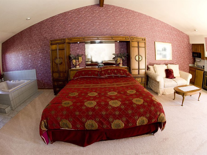 Hotel Hilltop Inn - Guesthouse & Suites 