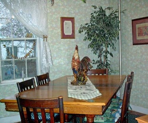 Bed & Breakfast Nichols Guest Rooms Seekonk Massachusetts