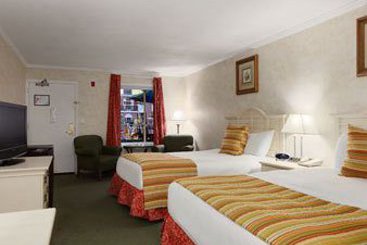 Hotel Howard Johnson Burlington  | Burlington | Iowa | United States 6