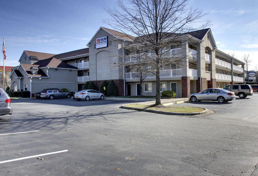Hotel Lodge America of Greensboro  | Greensboro | North Carolina | United States 12