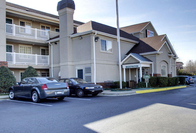 Hotel Lodge America of Greensboro  | Greensboro | North Carolina | United States 13