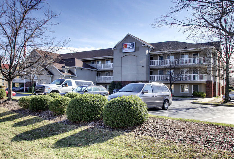 Hotel Lodge America of Greensboro  | Greensboro | North Carolina | United States 15