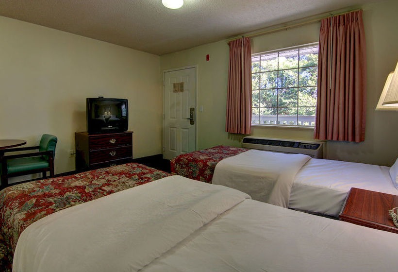 Hotel Lodge America of Raleigh  | Raleigh | North Carolina | United States 10