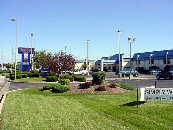 Hotel Lees Inn & Suites Muncie