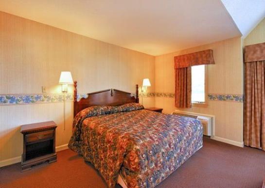 Hotel Econo Lodge Inn & Suites Groton  | Groton | Connecticut | United States 15