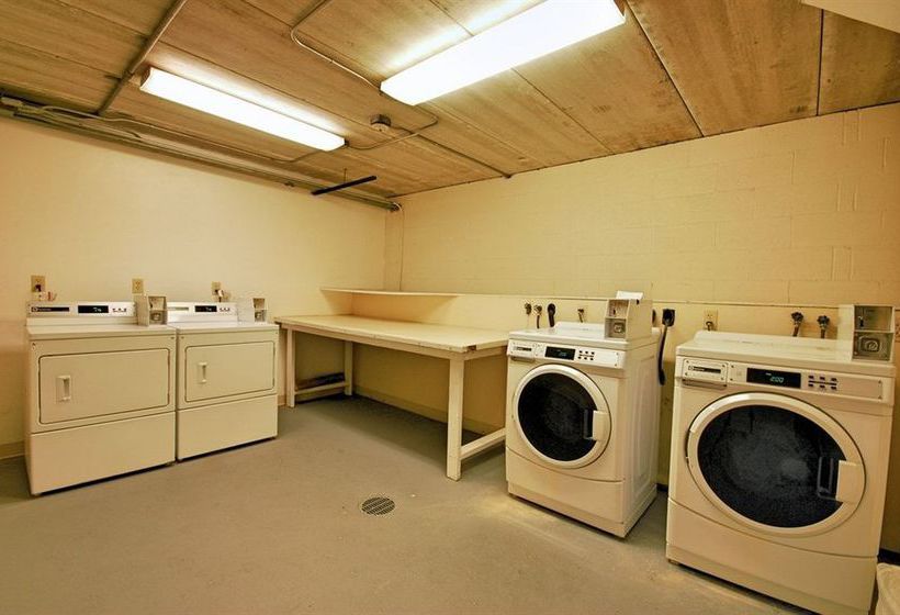 Hotel Econo Lodge Inn & Suites Groton  | Groton | Connecticut | United States 6