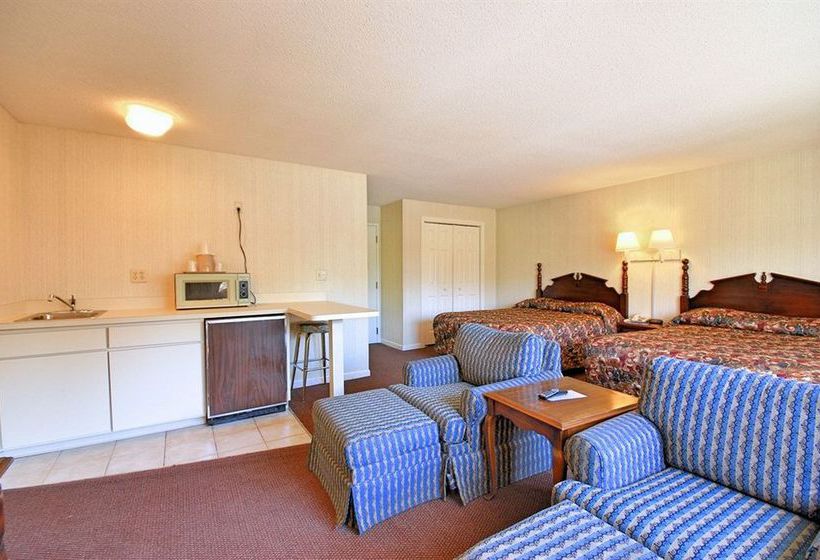 Hotel Econo Lodge Inn & Suites Groton  | Groton | Connecticut | United States 7