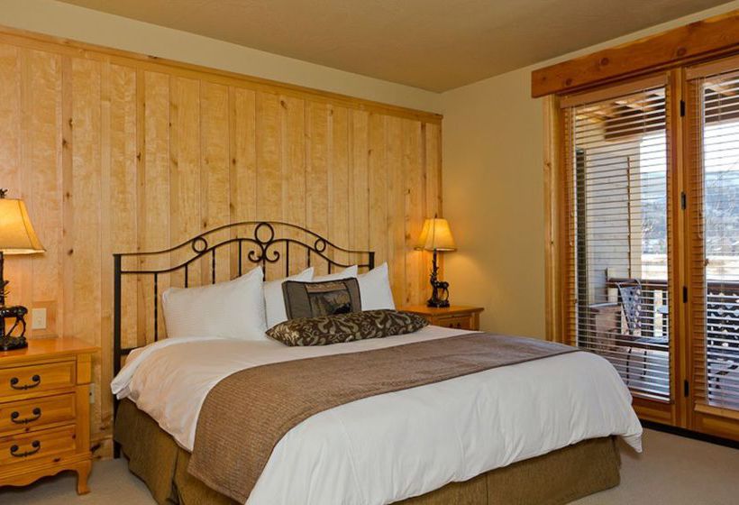 Hotel Lodges at Deer Valley  | Park City | Utah | United States 2