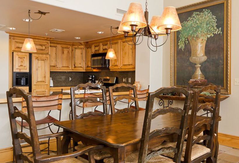 Hotel Lodges at Deer Valley  | Park City | Utah | United States 6