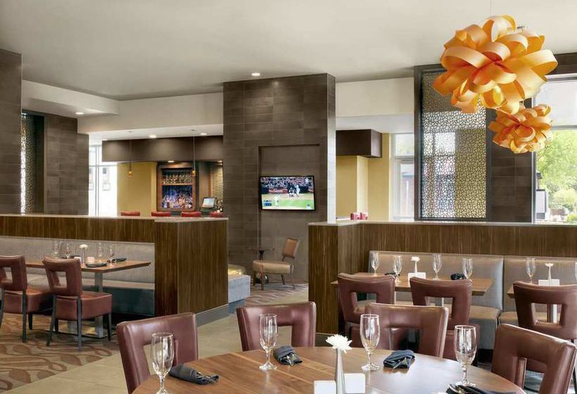 Hotel The Broadway Columbia A DoubleTree by Hilton  | Columbia | Missouri | United States 8