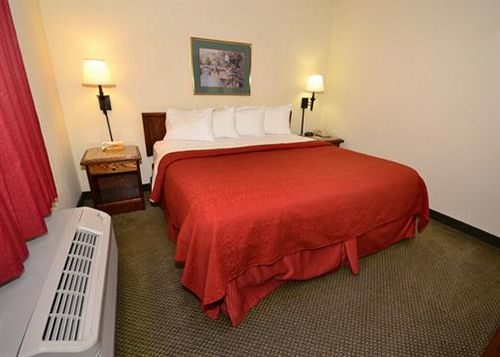 Hotel Quality Inn & Suites North Springfield  | Springfield | Missouri | United States 14