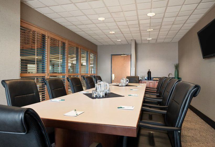 Hotel Wingate By Wyndham Fargo  | Fargo | North Dakota | United States 15