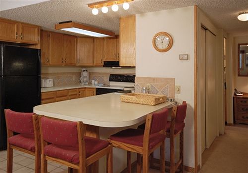 Hotel Ski Trail Condominiums  | Steamboat Springs | Colorado | United States 10