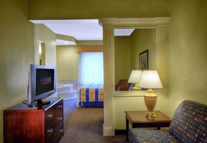 Hotel SpringHill Suites by Marriott Milford  | Milford | Connecticut | United States 12