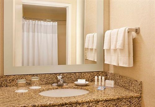 Hotel SpringHill Suites Boston Peabody  | Peabody | Massachusetts | United States 17