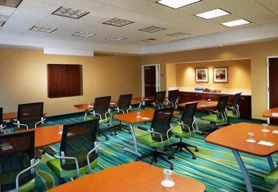 Hotel SpringHill Suites Newark International Airport  | Newark | New Jersey | Estados Unidos 14