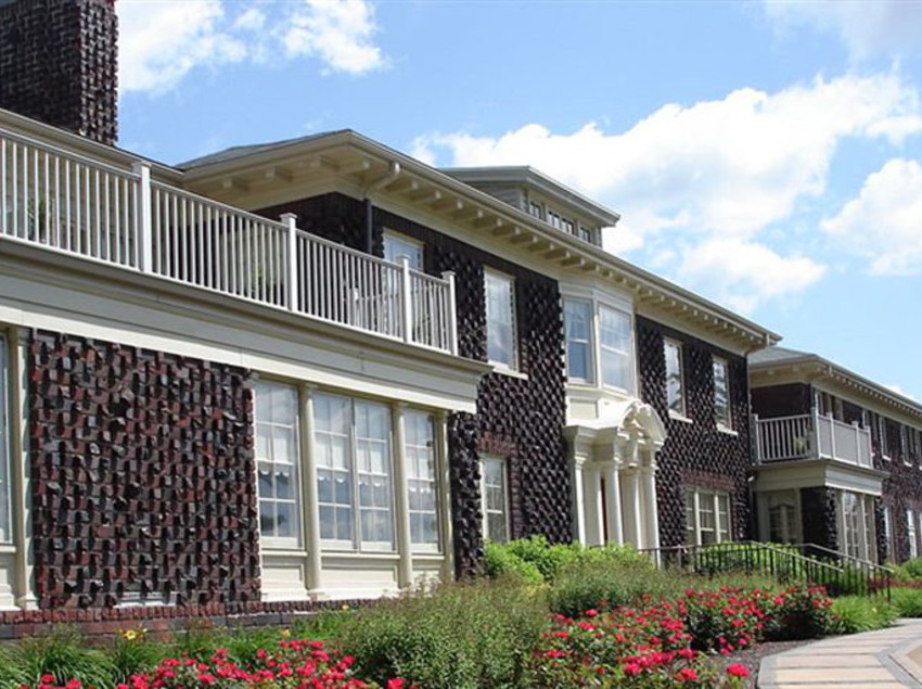 Hotel Traditions At Glen Resort & Conference Center 