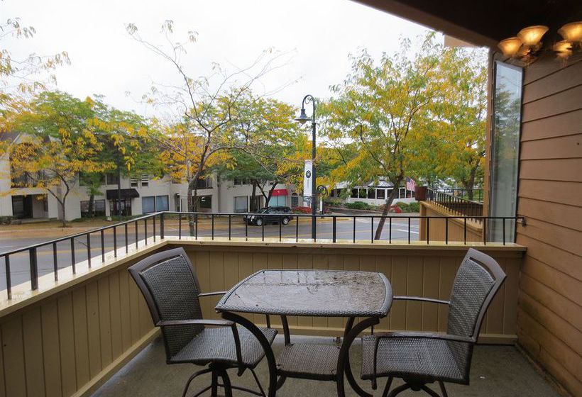 Hotel Pointes North Inn Charlevoix  | Charlevoix | Michigan | United States 11