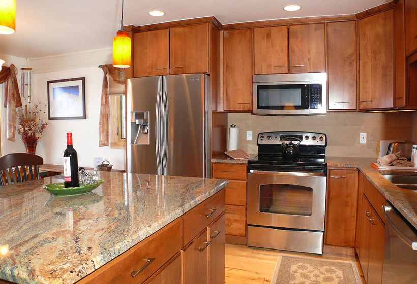 Hotel Yampa View Condominiums  | Steamboat Springs | Colorado | United States 13