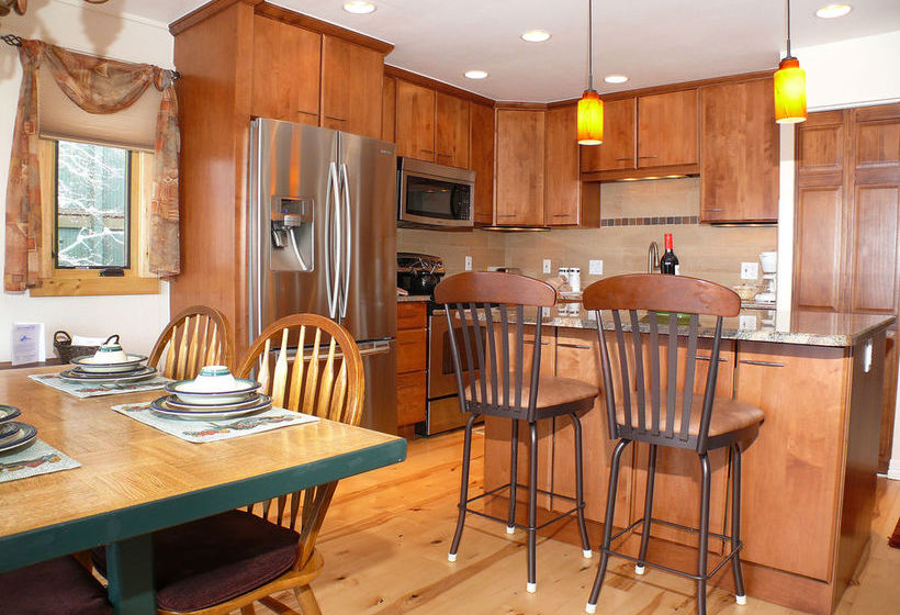 Hotel Yampa View Condominiums  | Steamboat Springs | Colorado | United States 17