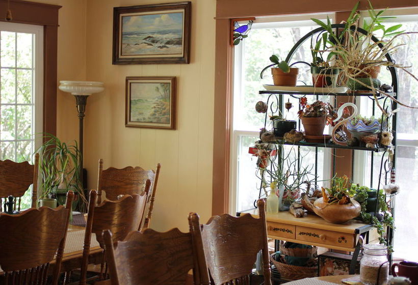 Smith Hotel Bed & Breakfast 