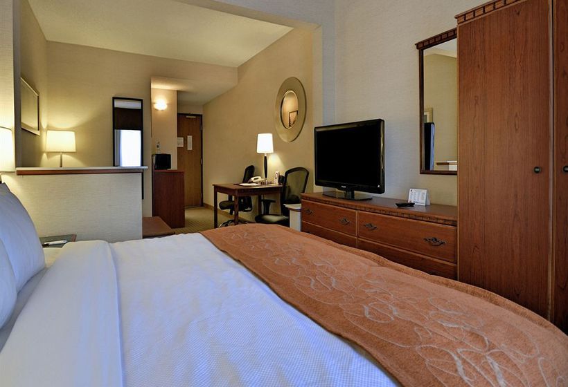 Hotel Comfort Suites Marquette  | Marquette | Michigan | United States 11