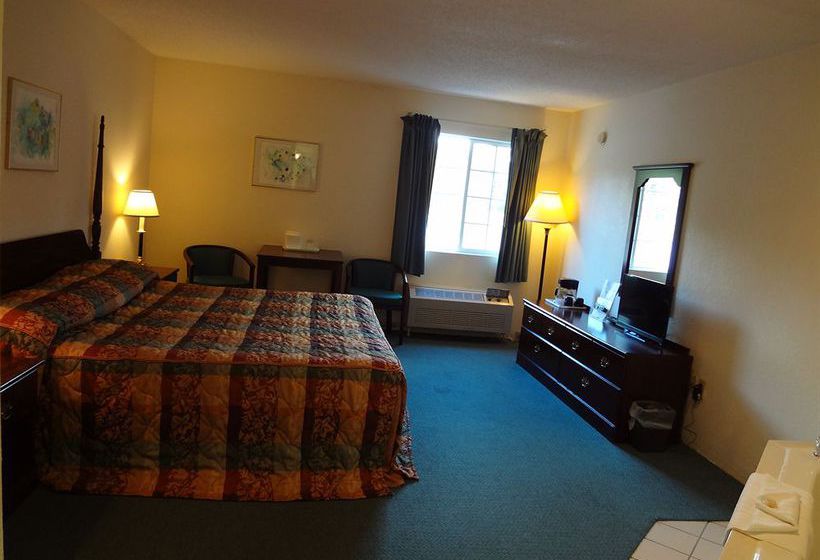 Hotel Voyager Inn St. Ignace  St. Ignace