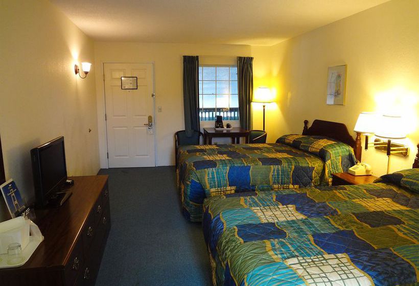 Hotel Voyager Inn St. Ignace   | St. Ignace | Michigan | United States 12