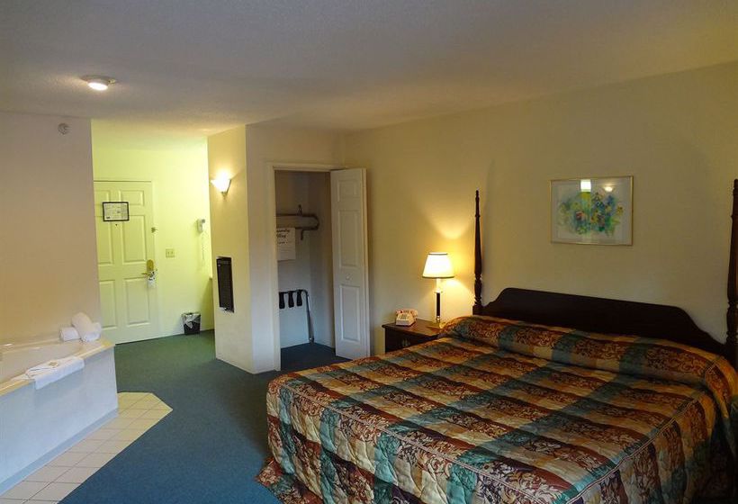 Hotel Voyager Inn St. Ignace   | St. Ignace | Michigan | United States 4